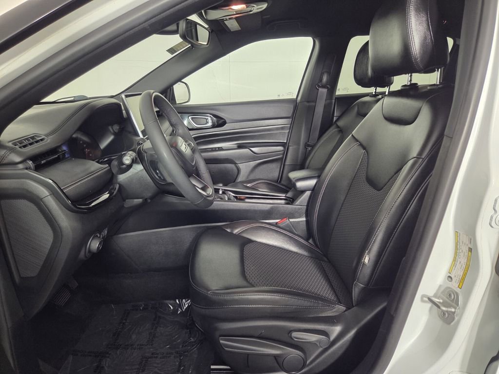 Certified 2023 Jeep Compass Altitude image 12