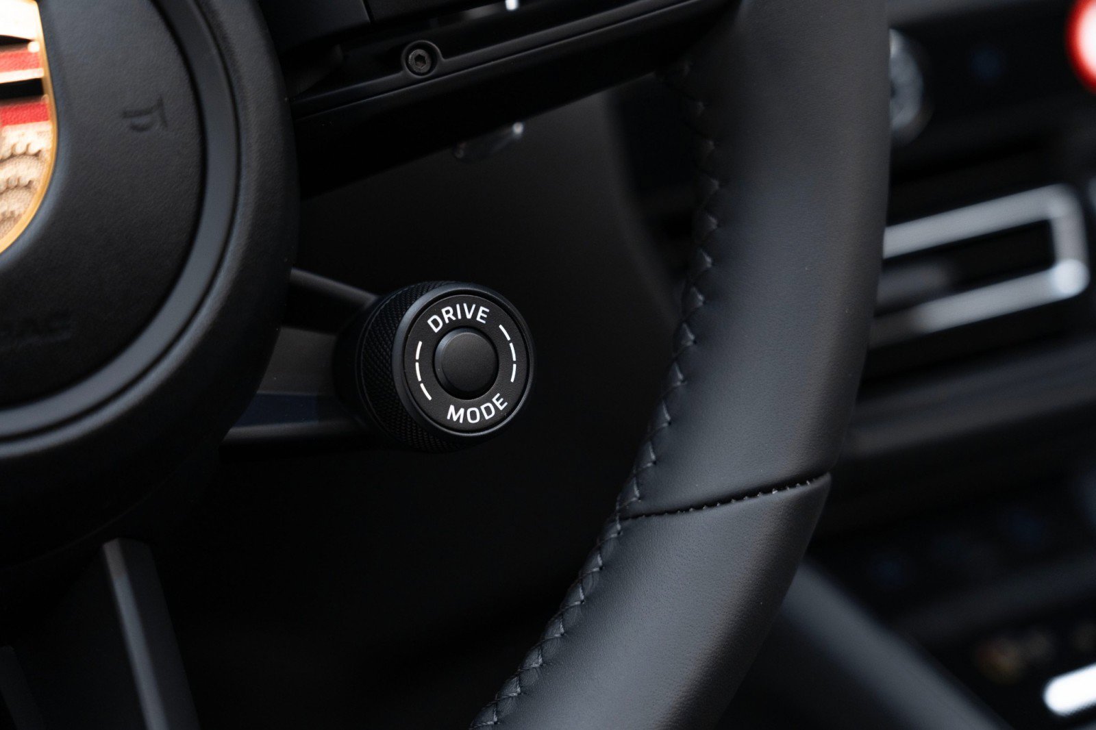 New 2025 Porsche Macan image 27