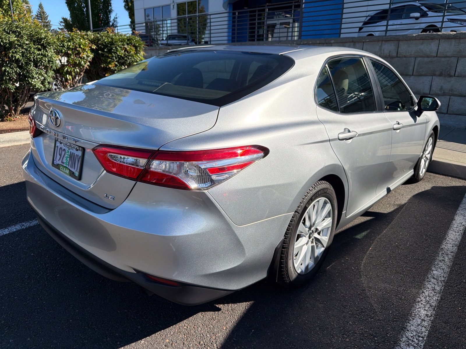 Used 2018 Toyota Camry LE FWD image 4