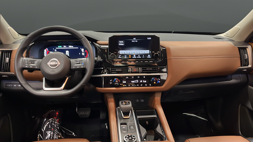 Used 2025 Nissan Pathfinder Platinum AWD/4WD image 11