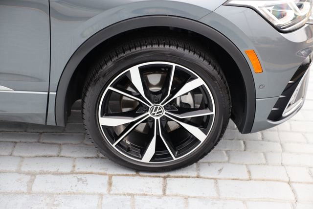 Used 2023 Volkswagen Tiguan SEL R-Line AWD/4WD image 44