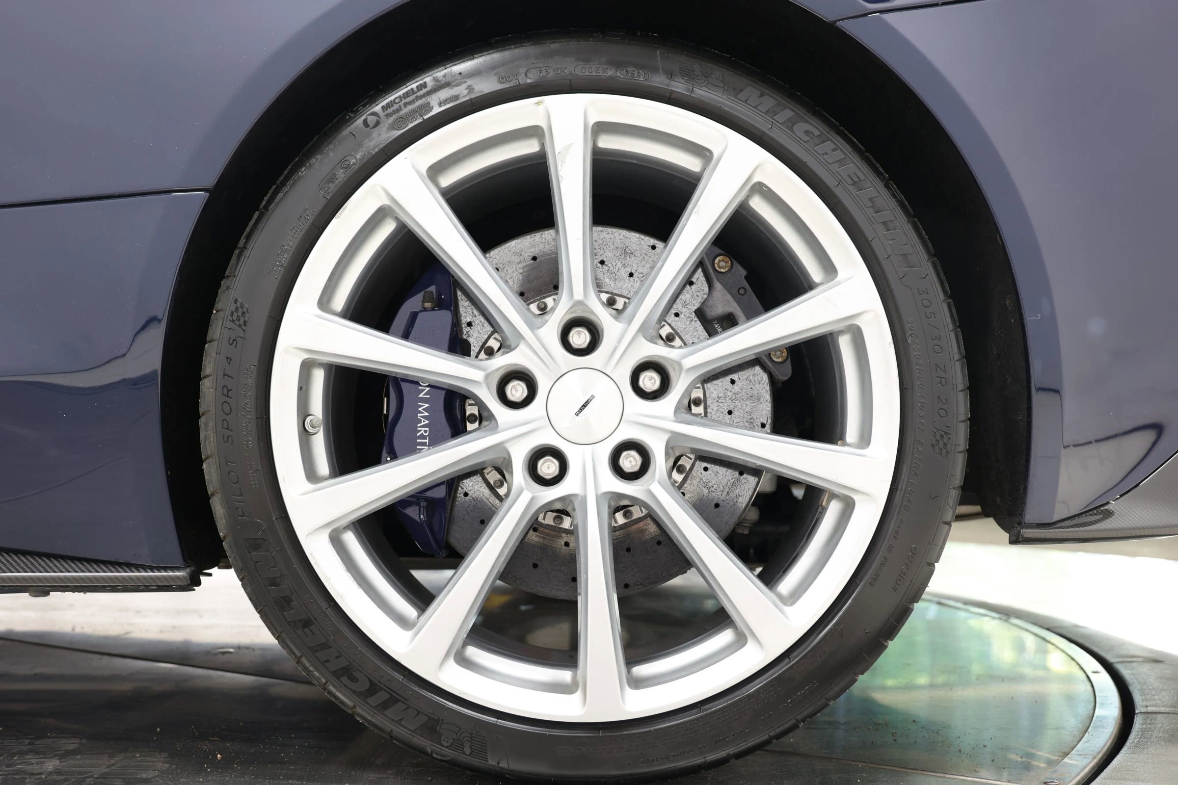 Used 2016 Aston Martin Vanquish Volante image 84