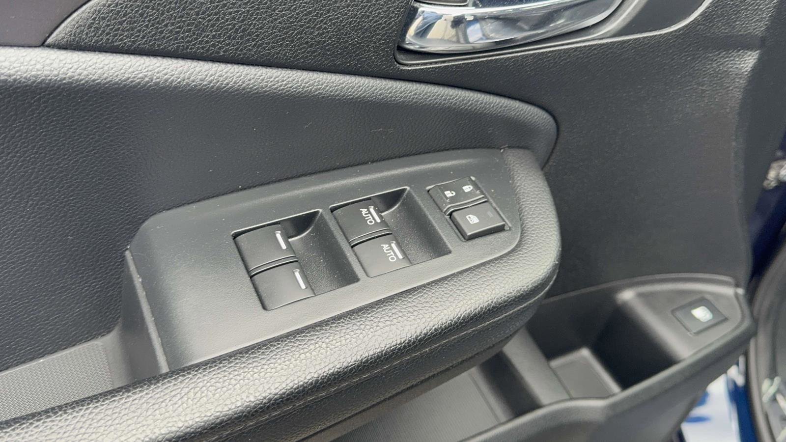 Used 2022 Honda Pilot Sport image 14