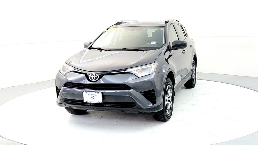 Used 2016 Toyota RAV4 LE AWD/4WD image 2