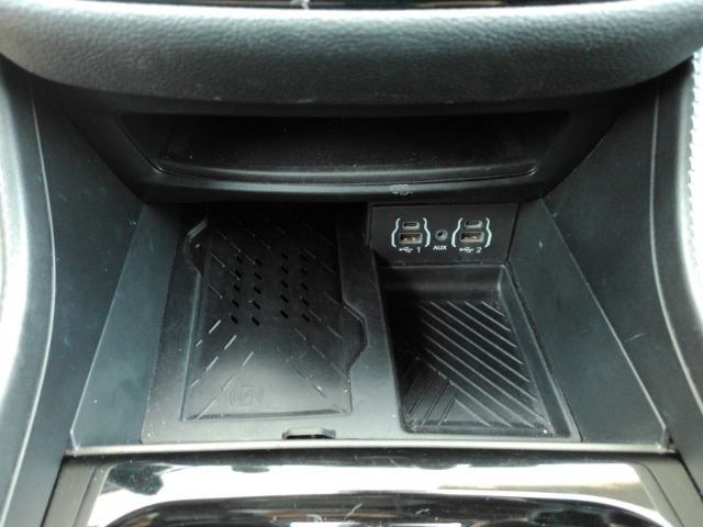 Used 2025 Chrysler Pacifica Limited FWD image 53
