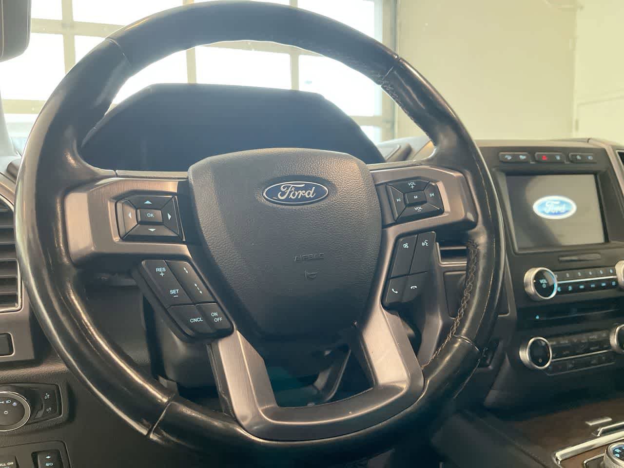 Used 2018 Ford Expedition Platinum AWD/4WD image 14