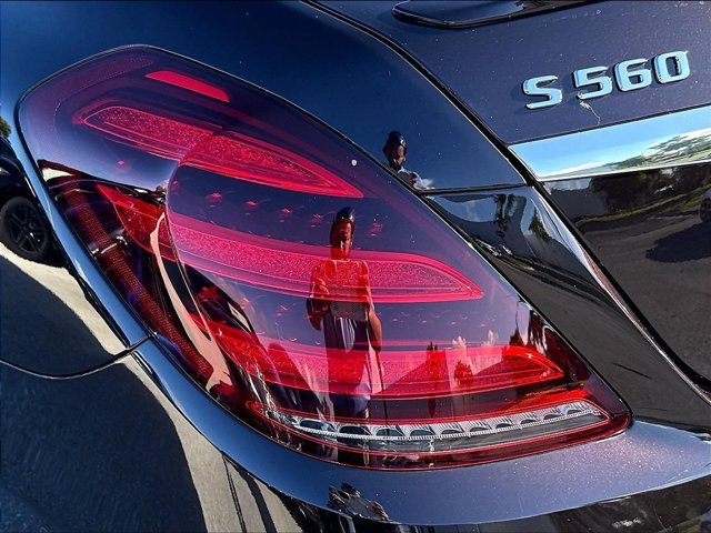 Used 2019 Mercedes-Benz S 560 Sedan image 30