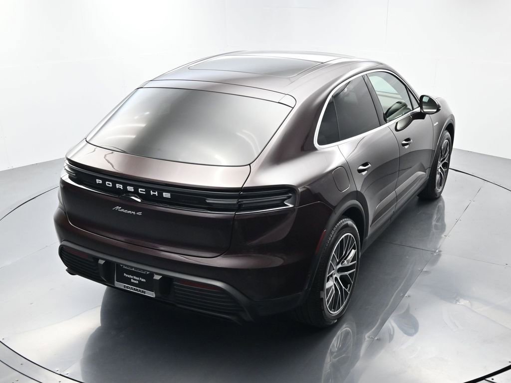 Certified 2025 Porsche Macan 4 Electric image 39