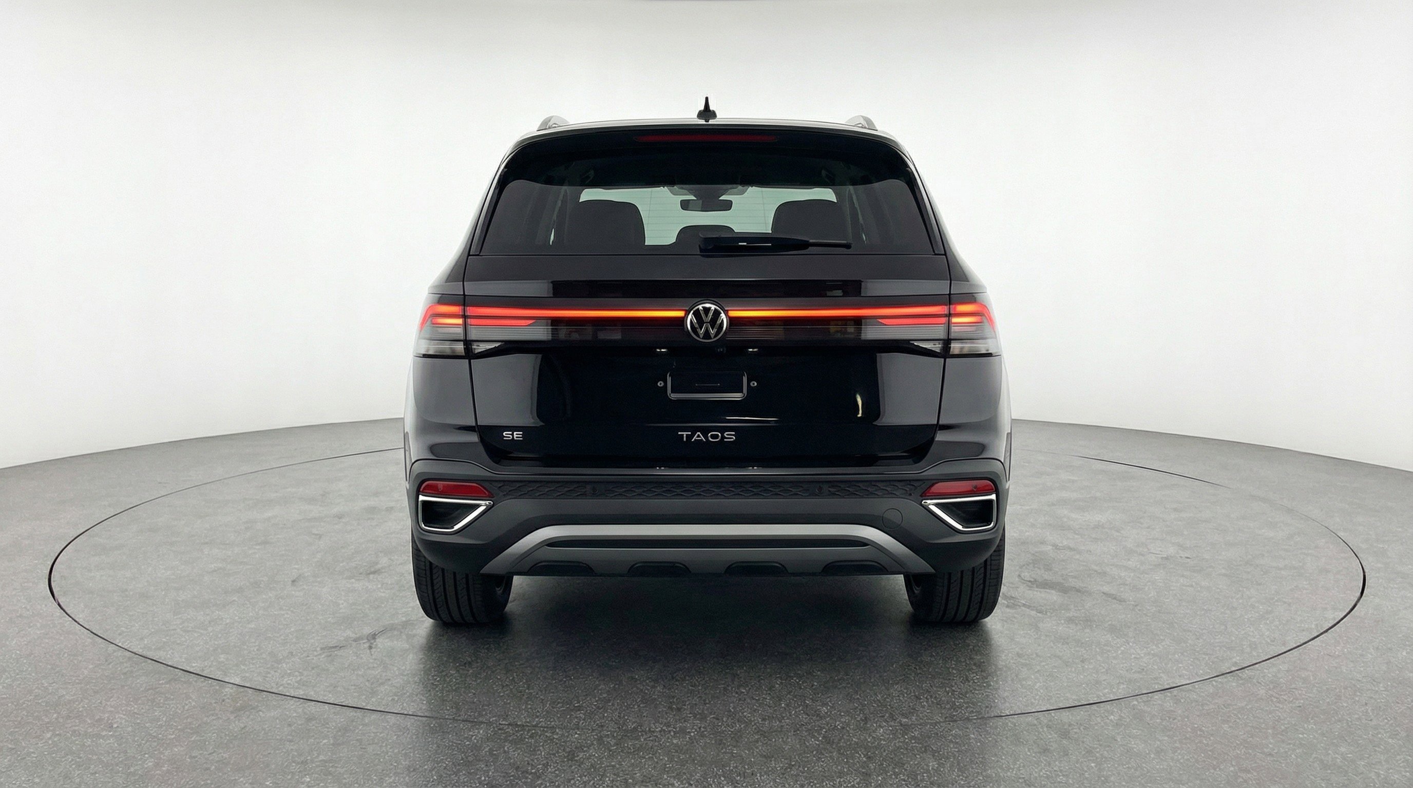 Used 2025 Volkswagen Taos SE image 7