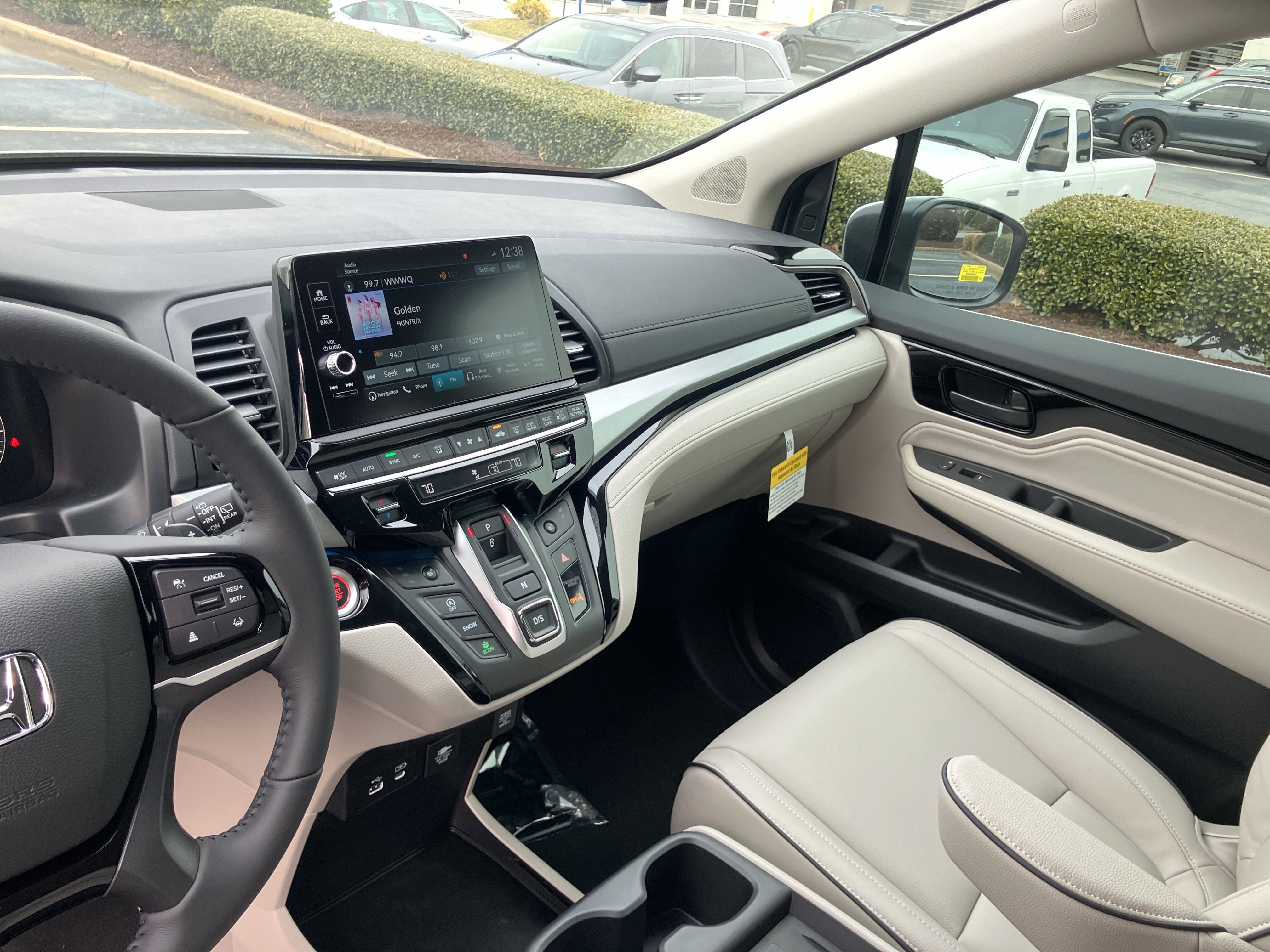 New 2026 Honda Odyssey Touring image 18