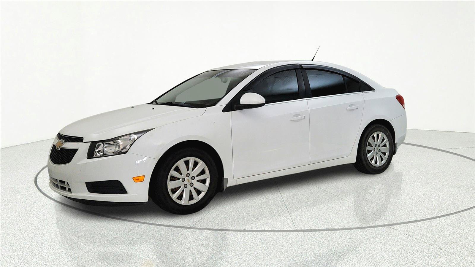 Used 2011 Chevrolet Cruze LT FWD image 3
