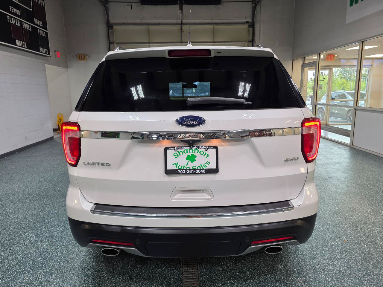 Used 2019 Ford Explorer Limited w/ Ford Safe & Smart Package AWD/4WD image 8