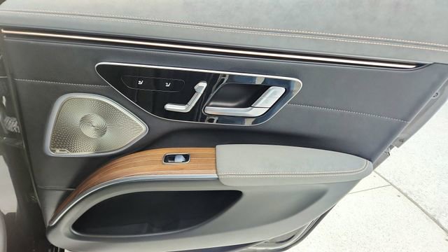 Used 2022 Mercedes-Benz EQS 450+ Sedan image 27