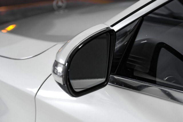 Used 2017 Mercedes-Benz S 550 4MATIC Sedan image 39