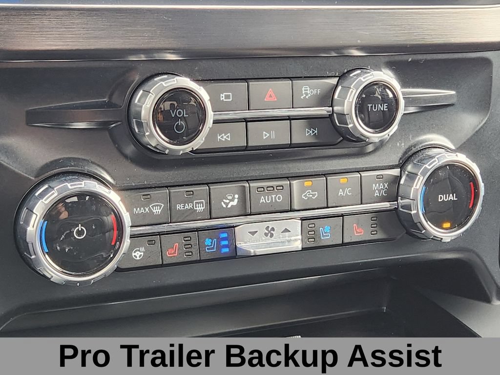 Used 2025 Ford F350 Lariat w/ Lariat Ultimate Package AWD/4WD image 25