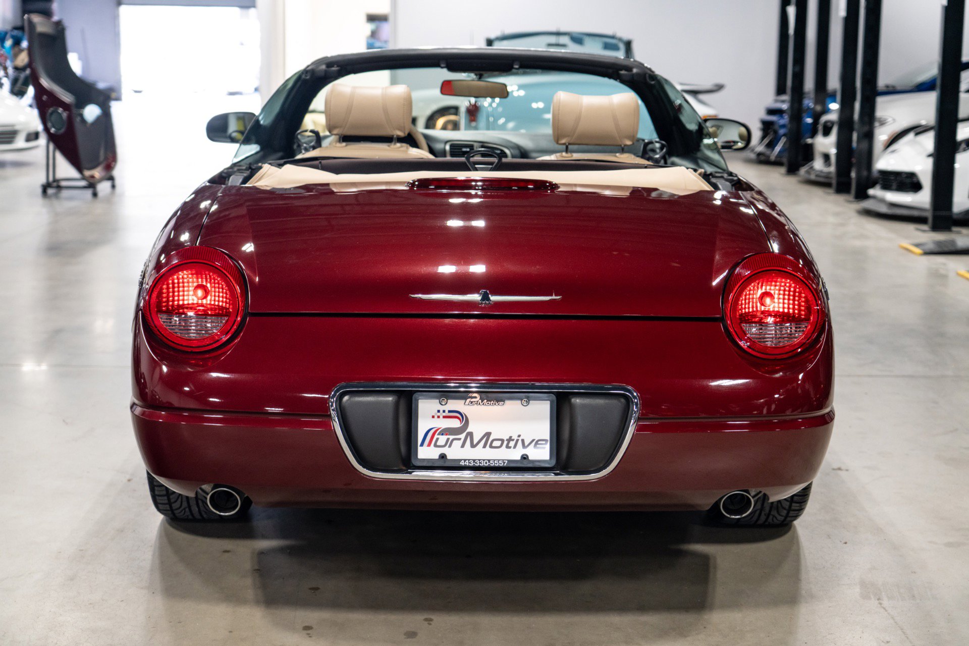 Used 2004 Ford Thunderbird Deluxe image 4