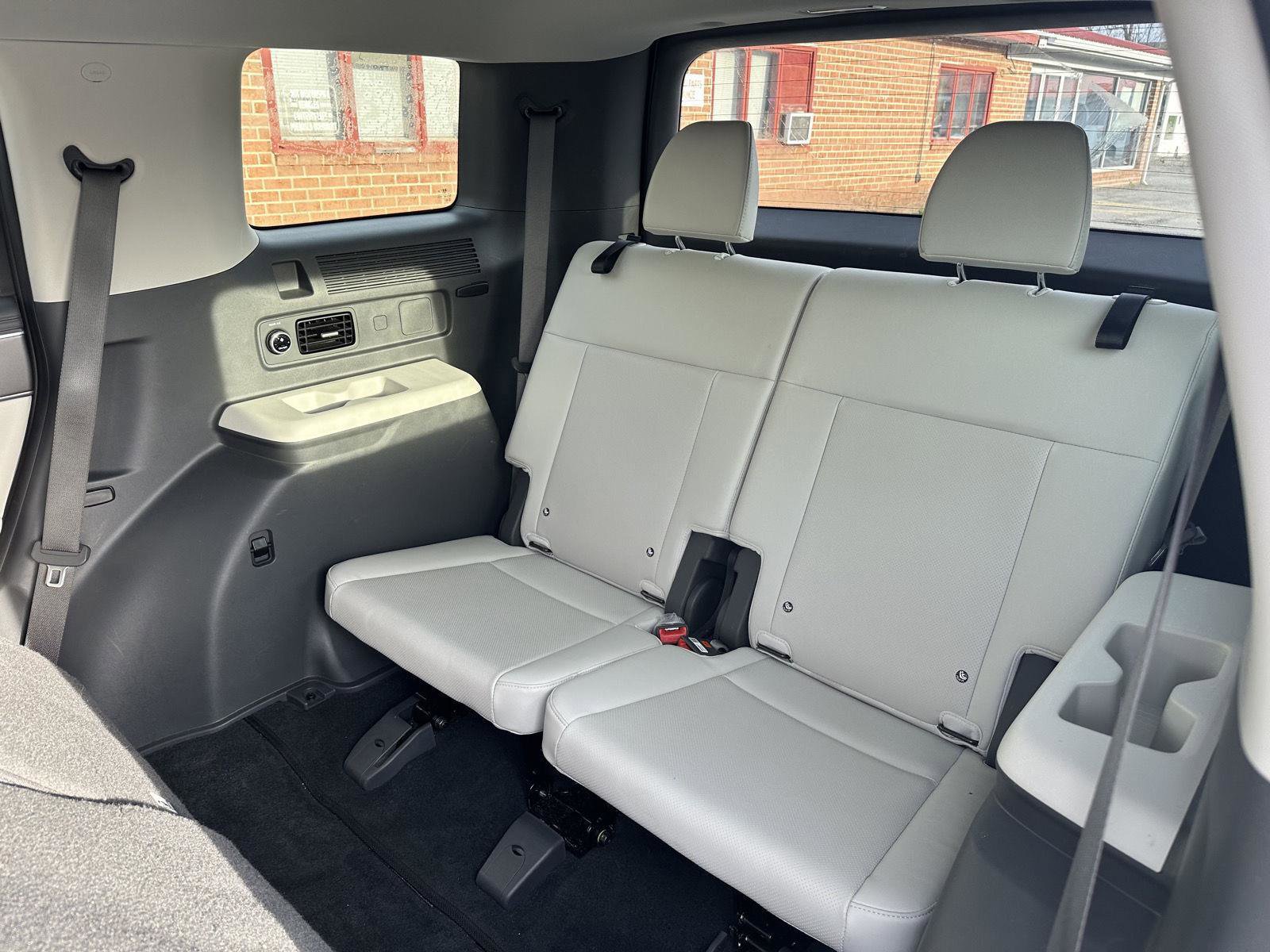 Used 2025 Hyundai Santa Fe SEL image 15