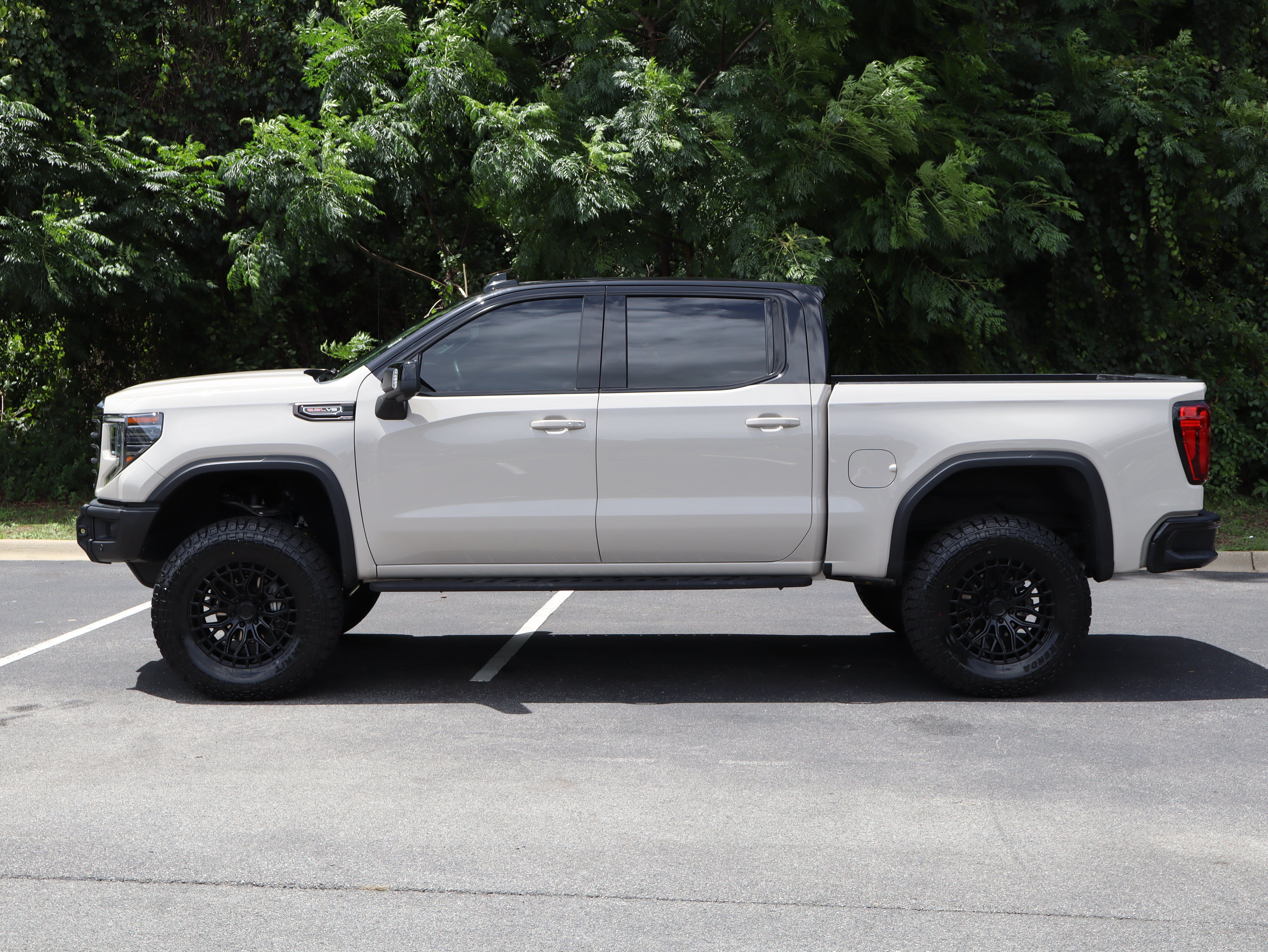 Used 2026 GMC Sierra 1500 AT4X AWD/4WD image 6