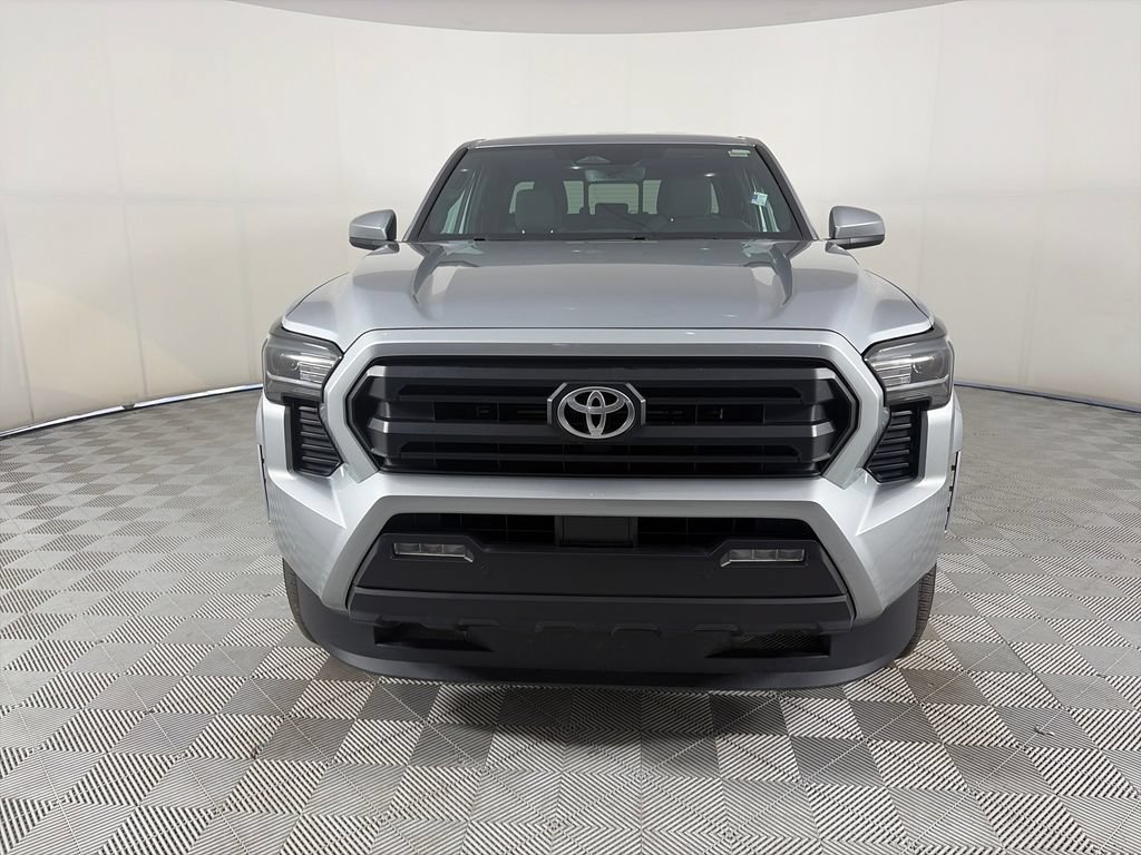 Used 2024 Toyota Tacoma SR5 AWD/4WD image 2