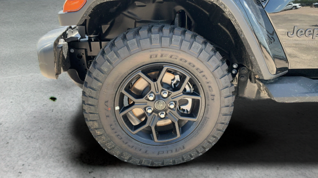 New 2026 Jeep Gladiator Sport AWD/4WD image 24