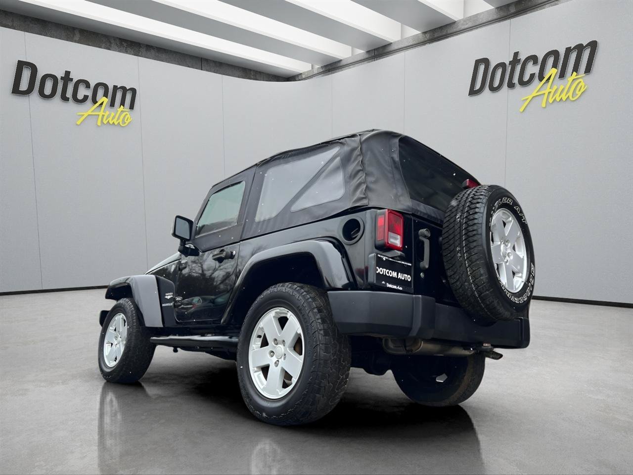 Used 2007 Jeep Wrangler Sahara AWD/4WD image 7
