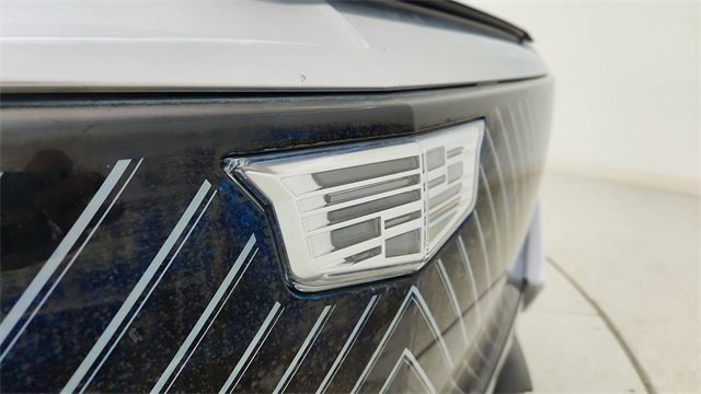 Used 2024 Cadillac Lyriq Luxury image 16