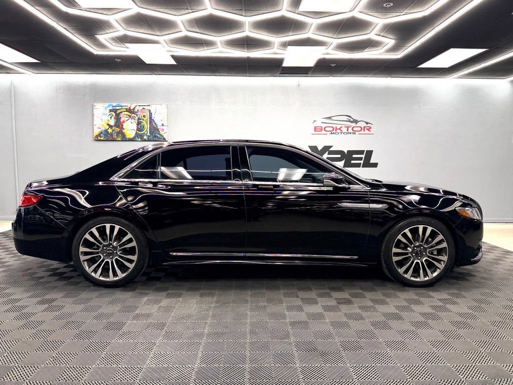 Used 2017 Lincoln Continental Select AWD/4WD image 16