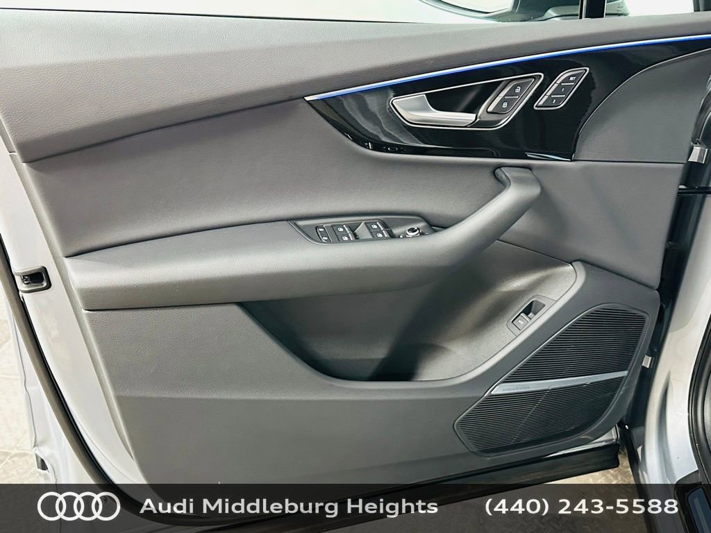 Certified 2025 Audi Q7 2.0T Premium w/ Convenience Plus Package image 31