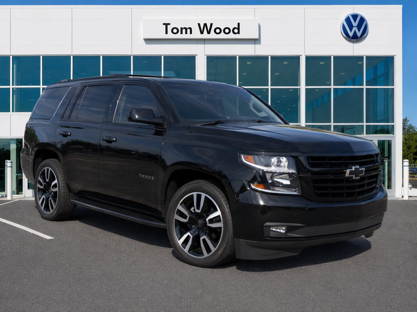Used 2019 Chevrolet Tahoe Premier AWD/4WD image 2