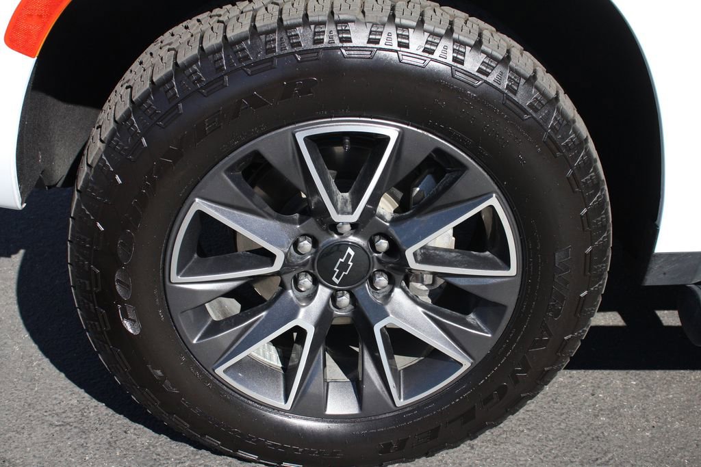 Used 2022 Chevrolet Tahoe Z71 w/ Z71 Off-Road Package image 14