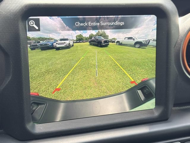 Used 2022 Jeep Gladiator Mojave w/ Cold Weather Group AWD/4WD image 34