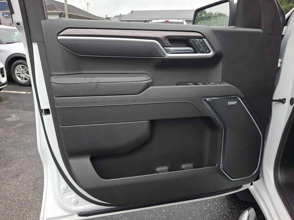 Used 2025 Chevrolet Silverado 1500 LTZ w/ LTZ Premium Package AWD/4WD image 12