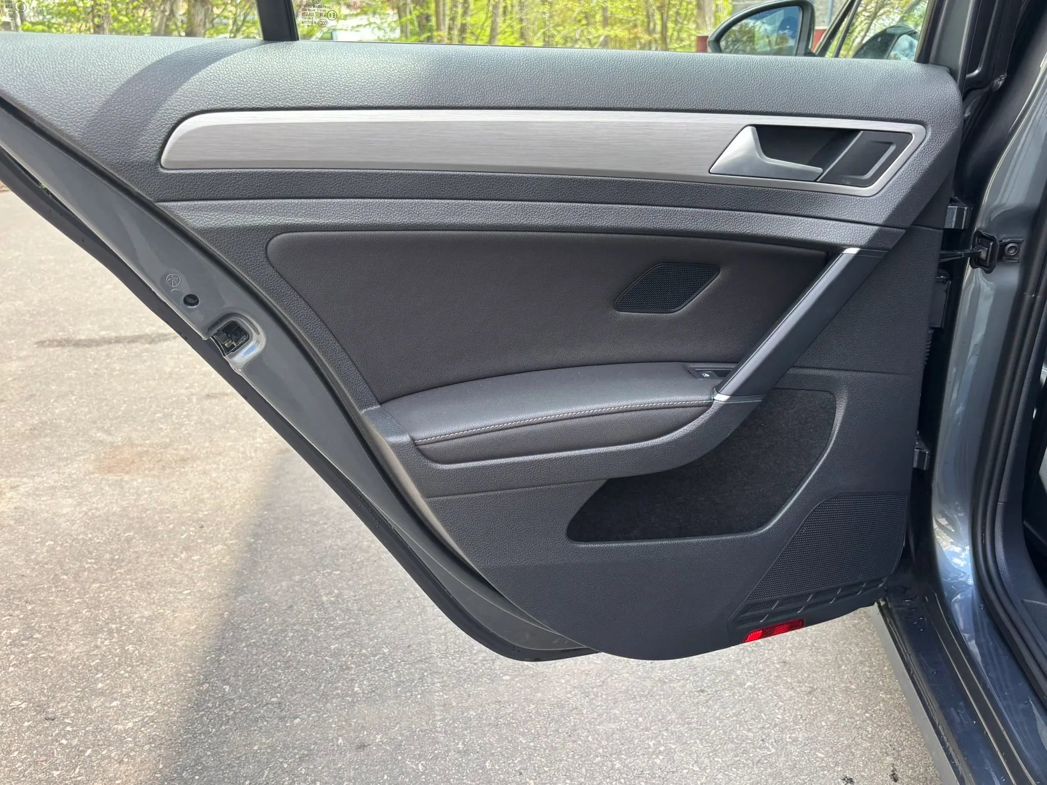 Used 2017 Volkswagen Golf S FWD image 14