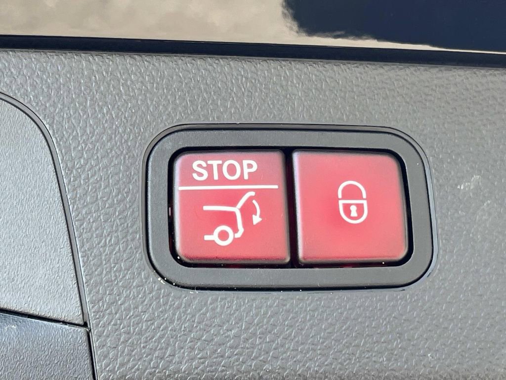 Used 2022 Mercedes-Benz GLC 300 image 12