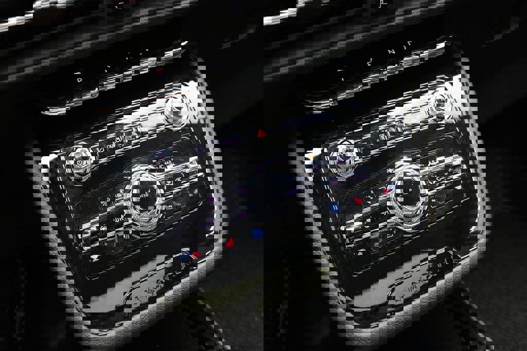 Used 2021 Lincoln Corsair AWD w/ Premium Package image 17