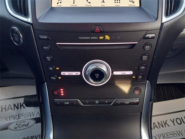 Used 2019 Ford Edge Titanium w/ Cold Weather Package image 22