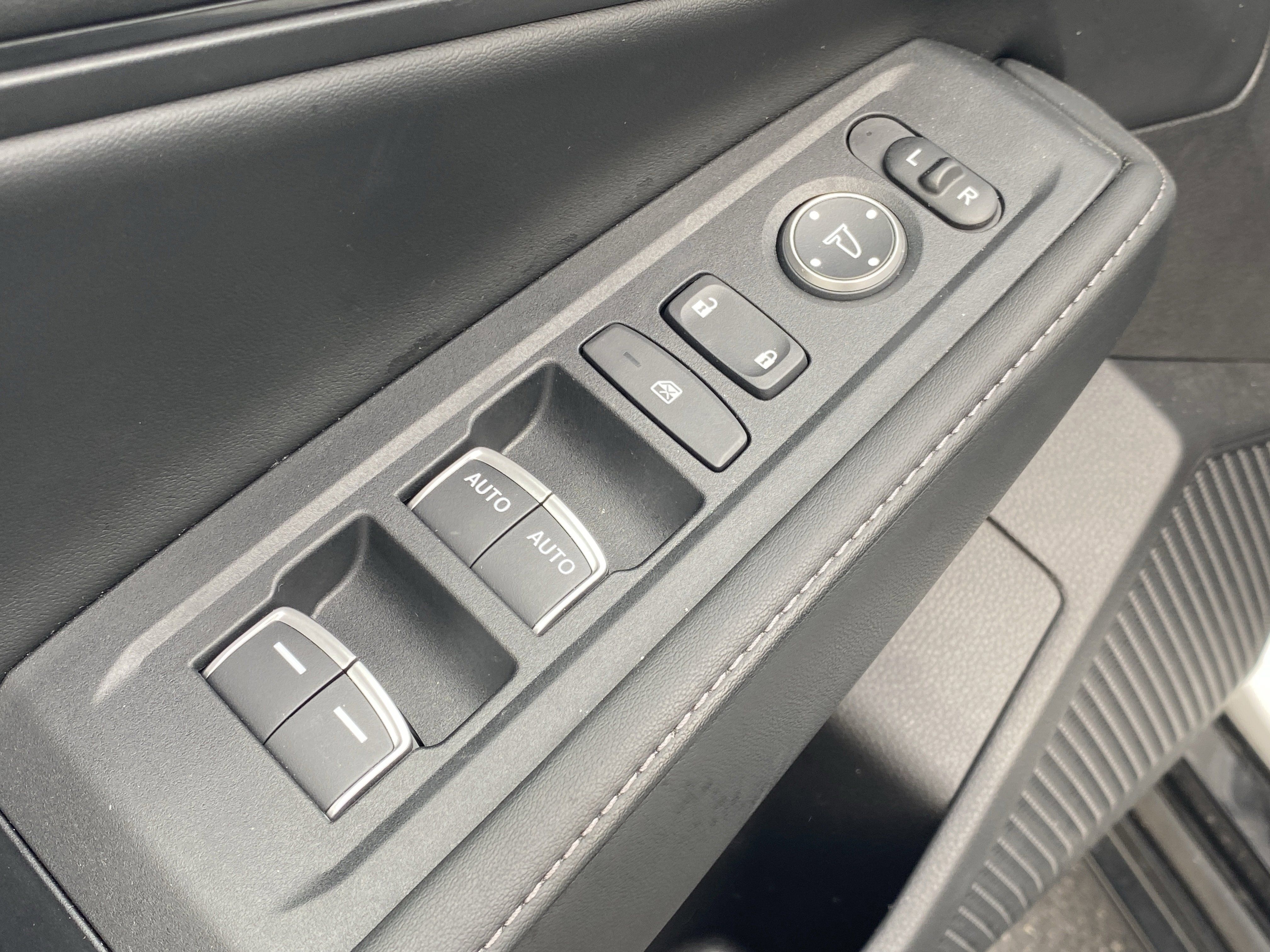 Used 2025 Honda Accord Sport image 17