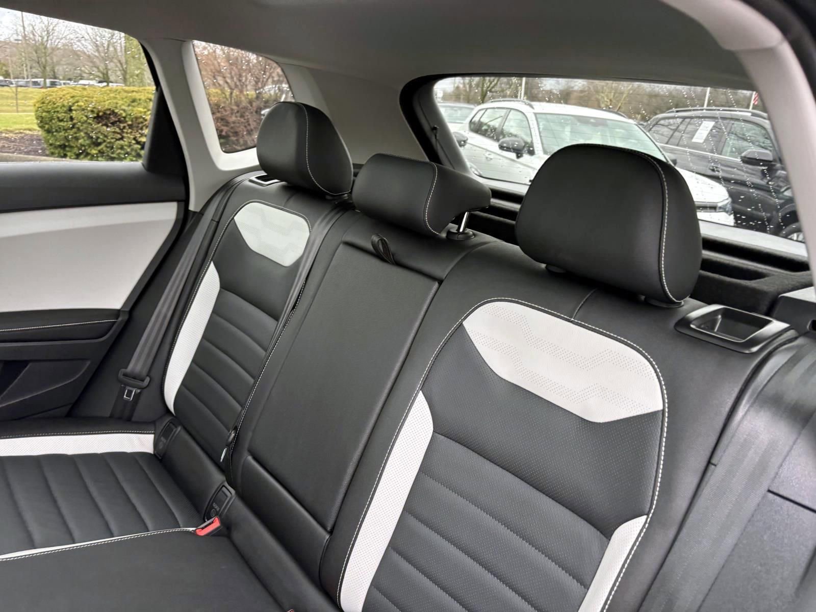 Used 2025 Volkswagen Taos SEL image 26