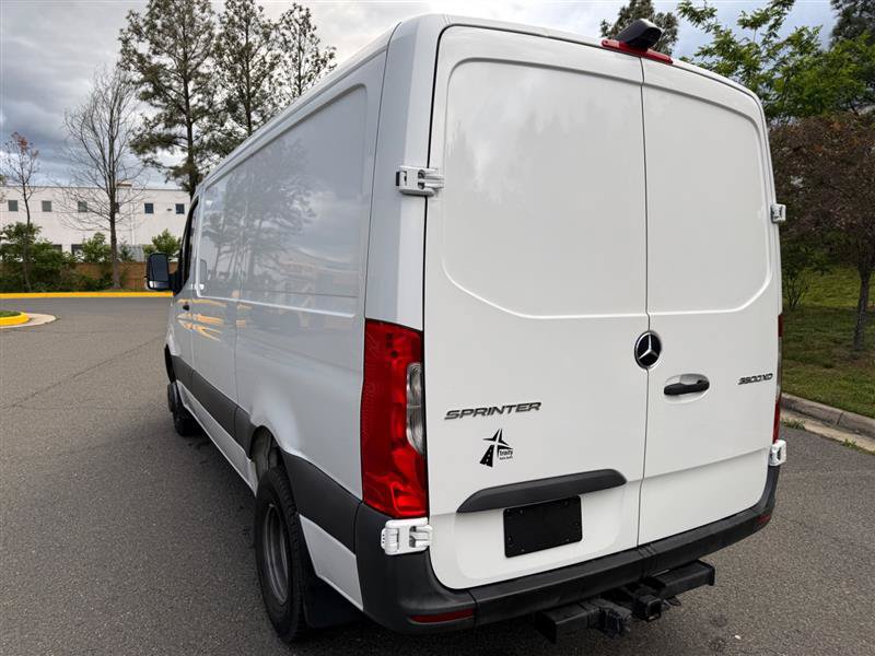 Used 2019 Mercedes-Benz Sprinter 144 Cargo image 10
