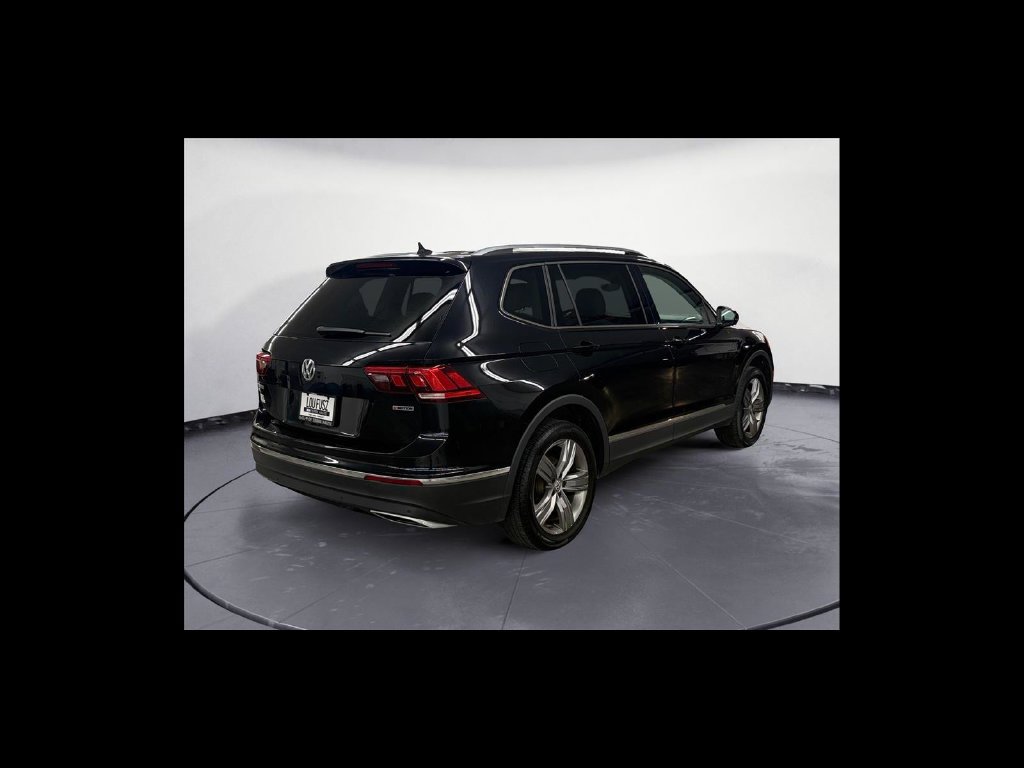 Used 2020 Volkswagen Tiguan SEL w/ Tiguan Two-Row MDO Package AWD/4WD image 6