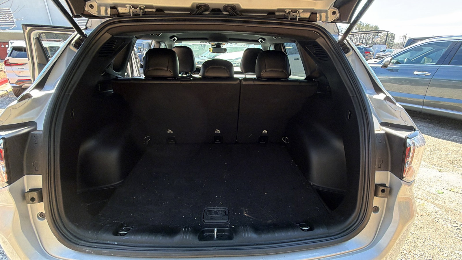 Used 2024 Jeep Compass Limited image 13