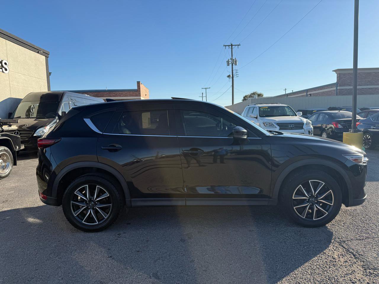 Used 2017 MAZDA CX-5 Grand Touring w/ Premium Package FWD image 5
