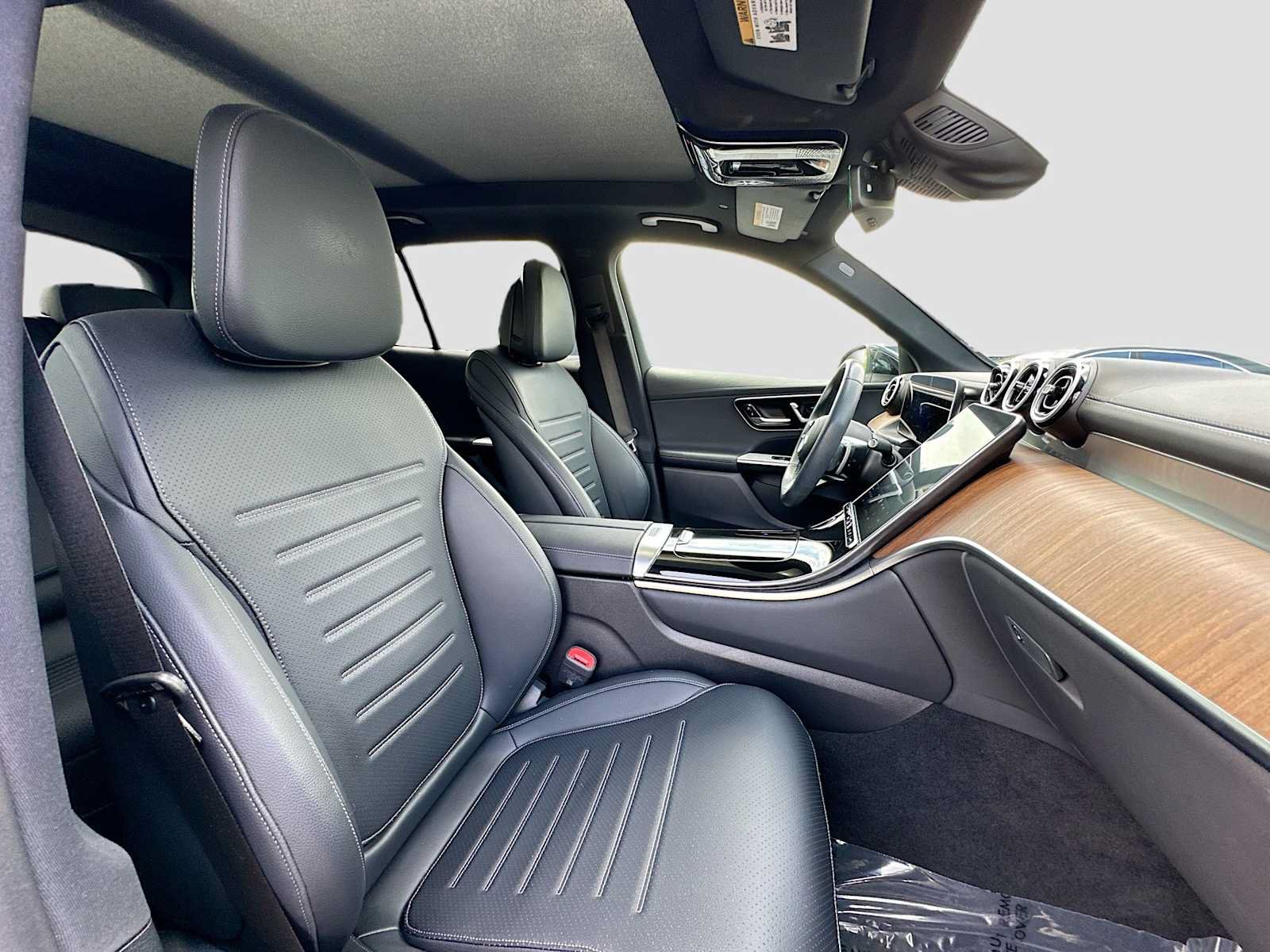 Certified 2024 Mercedes-Benz GLC 300 4MATIC image 28