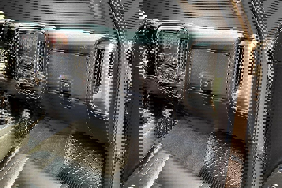 Used 2014 Chevrolet Silverado 1500 LTZ AWD/4WD image 27