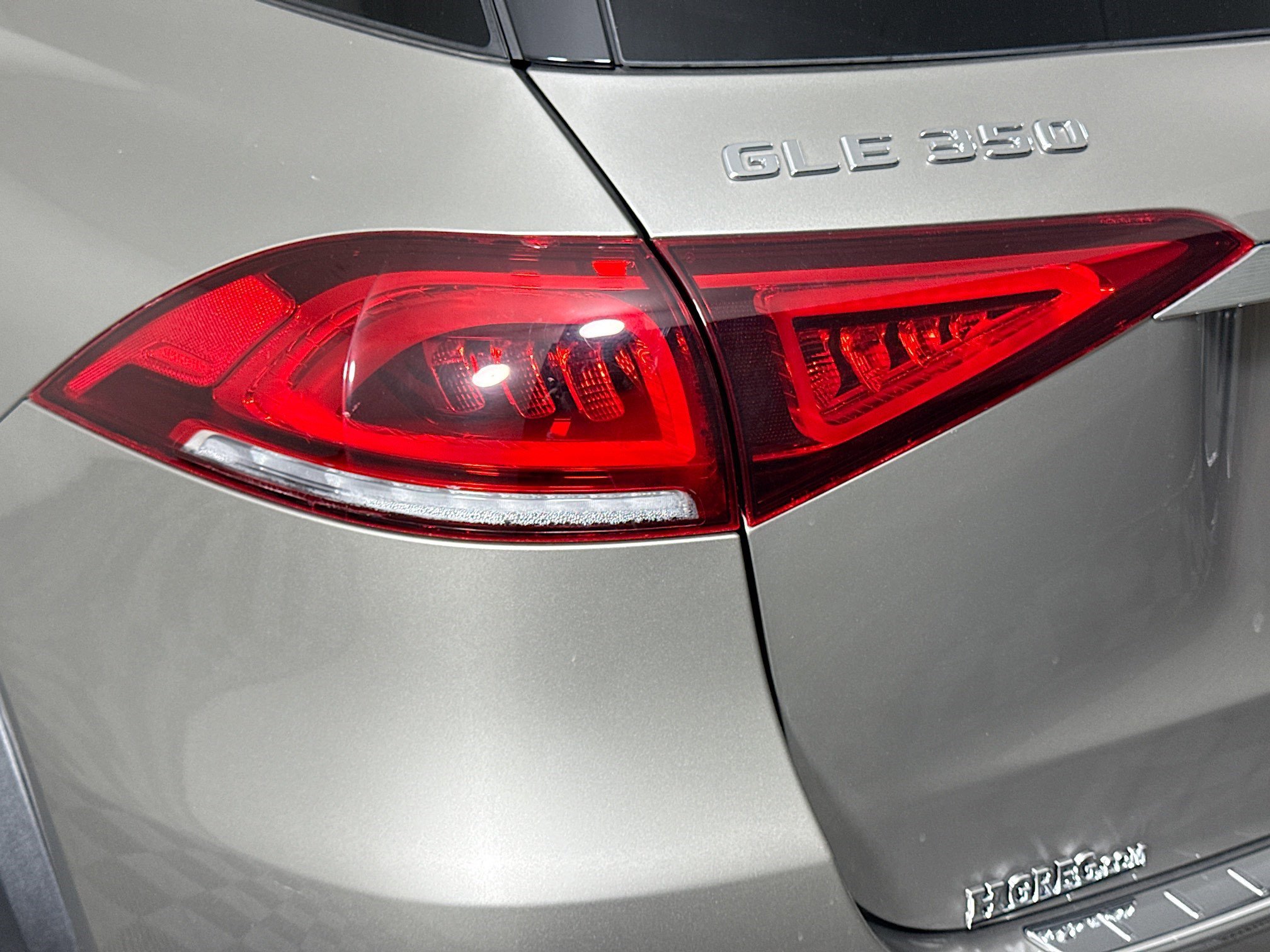 Used 2021 Mercedes-Benz GLE 350 w/ Premium Package image 36