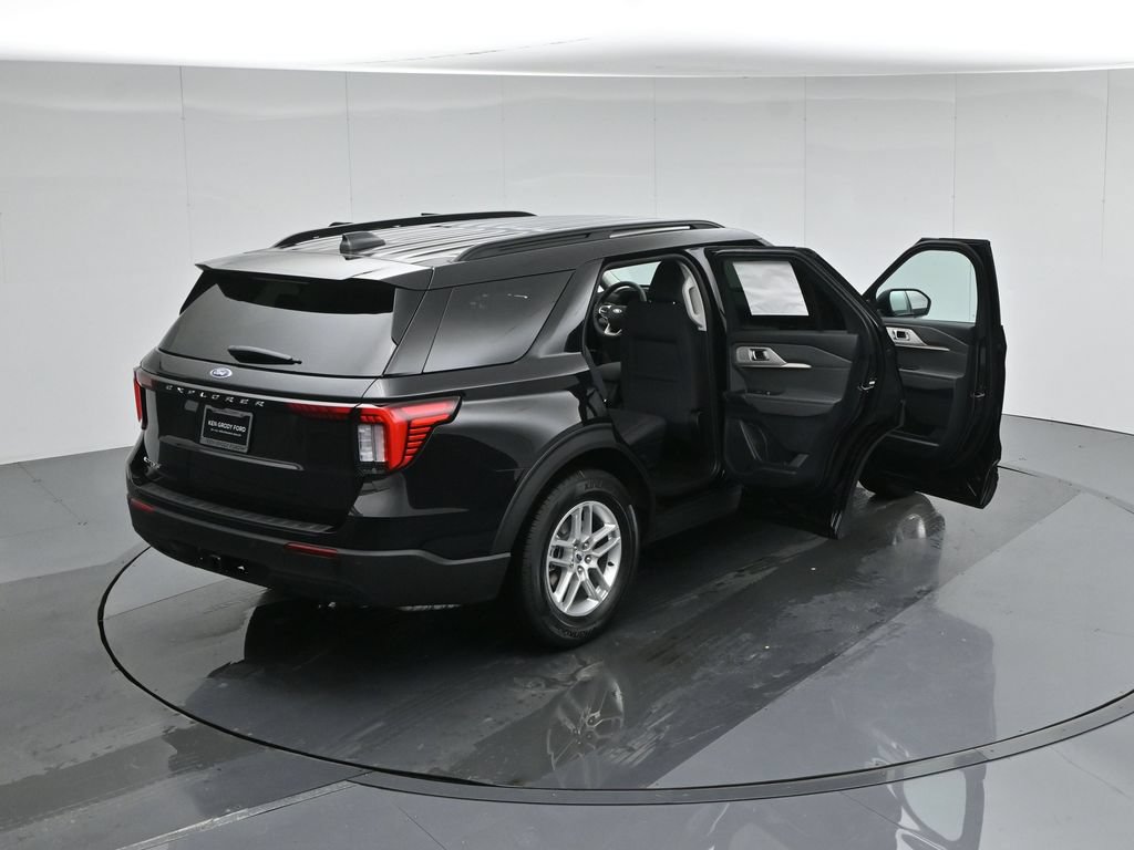 New 2026 Ford Explorer Active RWD image 36