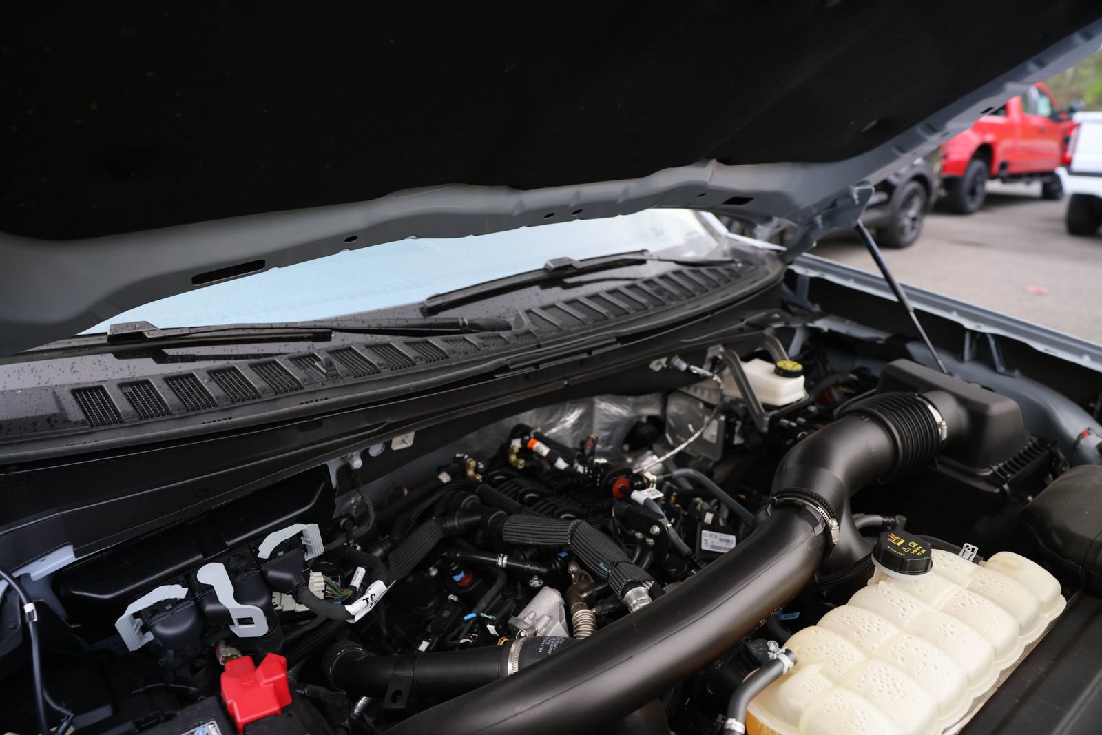 Certified 2025 Ford Expedition Active AWD/4WD image 34