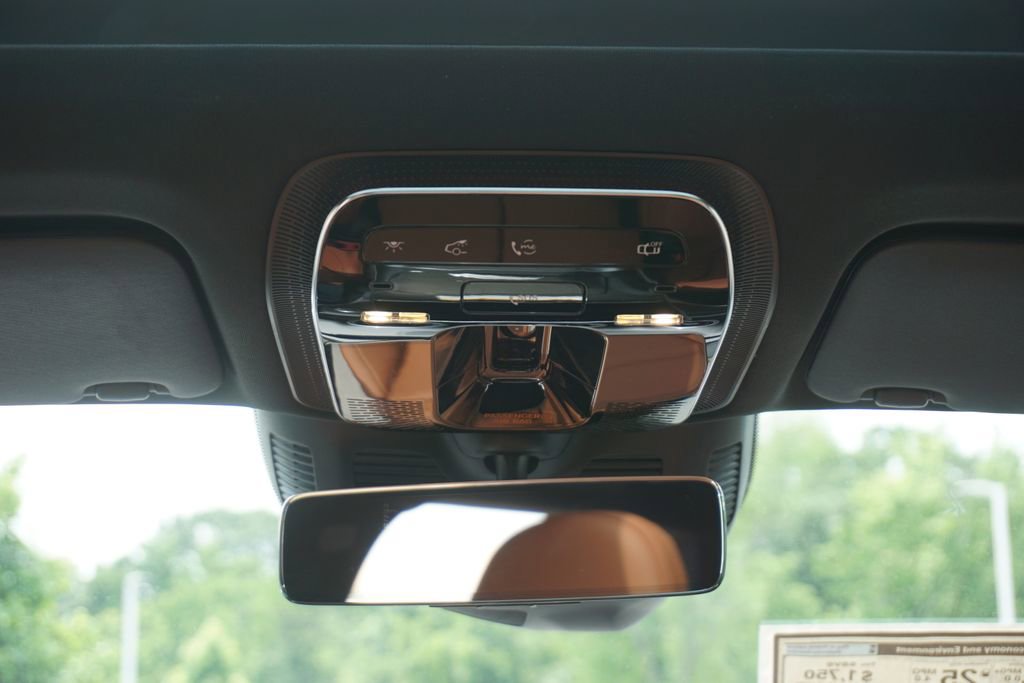 Certified 2025 Mercedes-Benz GLC 350e 4MATIC image 43