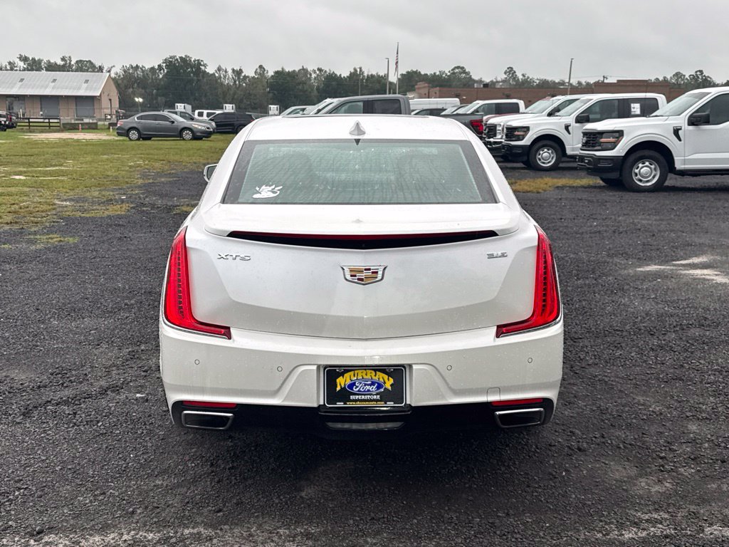 Used 2019 Cadillac XTS Luxury FWD image 4