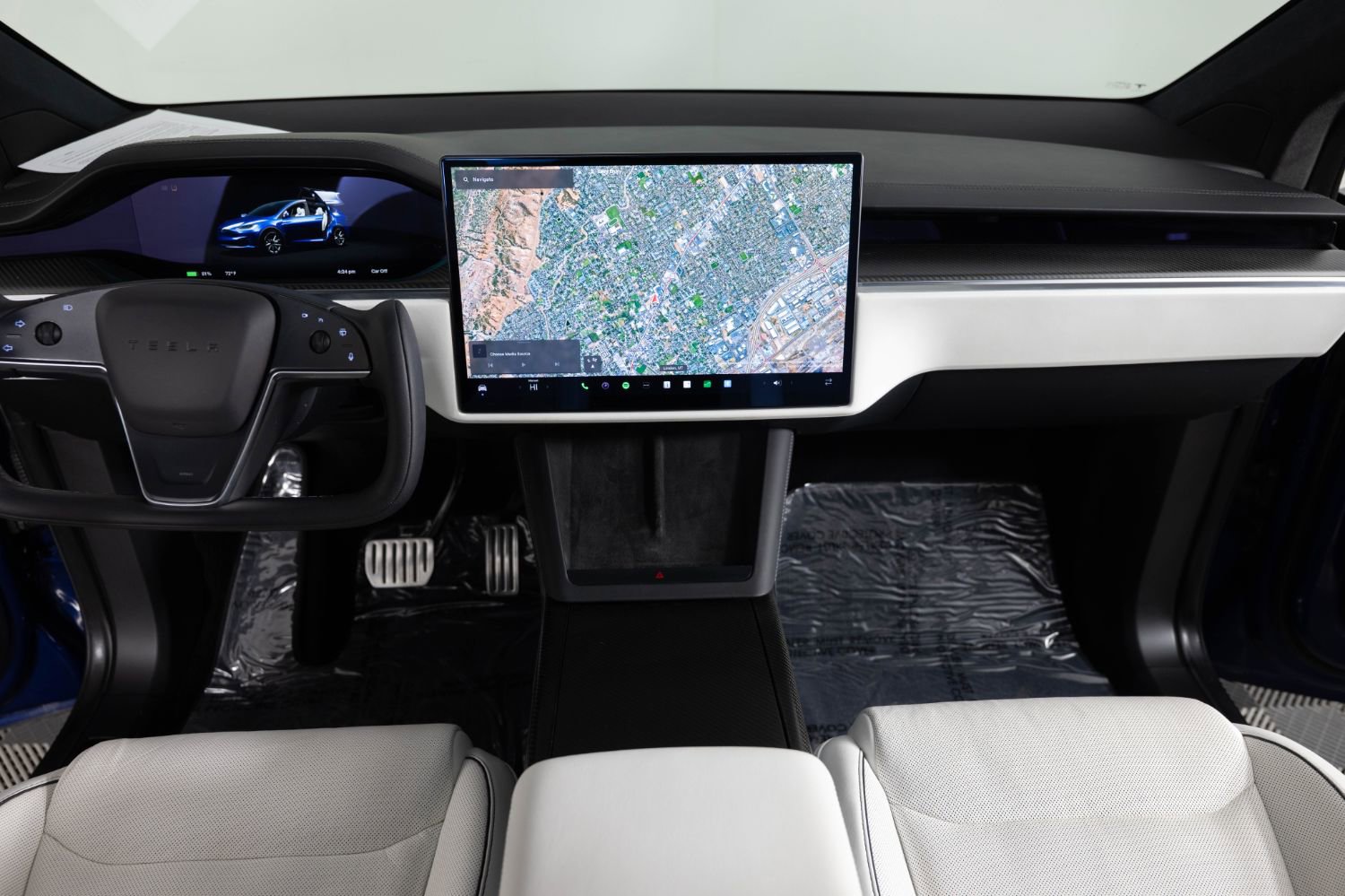 Used 2023 Tesla Model X Plaid image 34